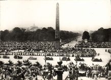 CPA Militaria Defile des FFI Place de la Concorde Paris