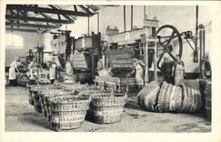 CPA Folklore Vin Vendange Champagne Moet & Chandon Le vendangeoir de la Maison a Bouzy