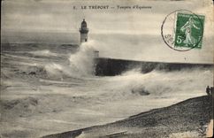 CPA Phare Le Treport Tempete d'Equinoxe