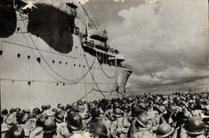 CPM Militaria De Sienne a Belfort 8 Aout 1944 Dans le golfe de Tarente les troupes francaises s'embarquent pour la France