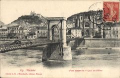 CPA Pont suspendu et quai du Rhone Vienne