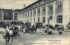 Vintage Postcard Folklore Wine Grape harvest Champagne Moet & Chandon Reception of the bottles
