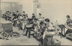 CPA Folklore Vin Vendanges Champagne Moet & Chandon Fabrication des Muselets 