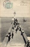 CPA Phare Le Treport La jetee Bateau