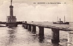 CPA Phare Bayonne La Barre de l'Adour Bateau