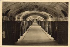 CPA Folklore Vin Vendange Champagne Louis Roederer Vins sur pointe pendant le remuage 