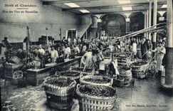 CPA Folklore Vin Vendange Champagne Moet & Chandon Mise des vins en bouteilles 