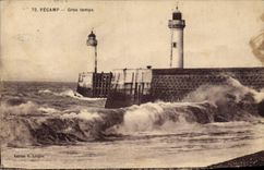 CPA Phare Fecamp Gros temps
