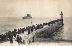 Vintage Postcard Headlight Le Havre the pier of the Northern Boat
