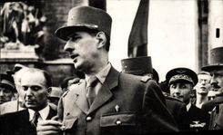 CPM Militaria General de Gaulle a l'Arc de Triomphe 16 Aout