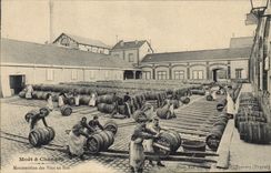 CPA Folklore Vin Vendange Champagne Moet & Chandon Manutention des vins en futs