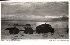 Modern Postcard Militaria Sunset one the Western Face Tank