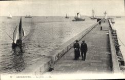 Vintage Postcard Cherbourg Headlight the Bateaux pier