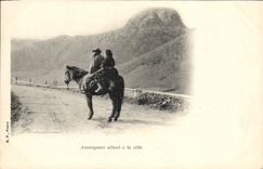 CPA Folklore Auvergne Auvergnats allant a la ville Cheval 