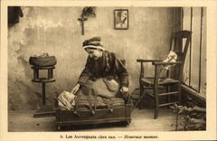 CPA Folklore Auvergne Les Auvergnats chez eux Heureuse maman 