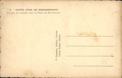 CPM Militaria Nantes apres les bombardements La rue du Calvaire vers la Place du bon Pasteur