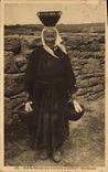 CPA Folklore Vieille femme des environs d'Auray 