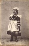 CPA Folklore Fillette de Bannalec Enfant