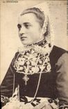 CPA Folklore Jeune fille de Quimper