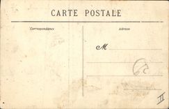 CPA Folklore Jeune fille des environs de Brest