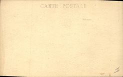 CPA Folklore Pensive Jeune fille de l'Ile de Sein