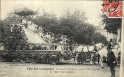 CPA Vin Fete des Vendanges Bordeaux La Petite Gironde Char du Medoc 