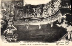 CPA Orgue Eglise abbatiale de la chaise Dieu Les cariatides du buffet d'orgues 