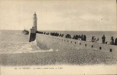 CPA Phare Le Treport La jetee a maree haute