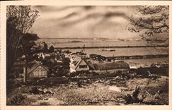 CPM Militaria Arromanches les Bains Le port de la Liberation Perspective sur le port
