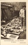 CPM Militaria Oradour sur Glane On essaie d'identifier les cadavres
