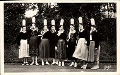 CPA Folklore Bretagne Bigoudenes