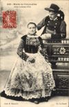CPA Folklore Maries de Cornouailles Robe broderies d'or Mariage