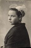 CPA Folklore Pays du Leon Jeune fille de Lampaul et Guimiliau