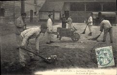 CPA Folklore Brouette Beauvais La caserne Watrin Militaria