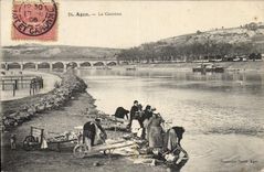 CPA Folklore Brouette Agen La Garonne