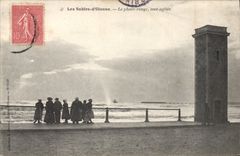 CPA Les Sables D'Olonne Le Phare rouge mer agitee