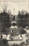CPA Militaria Poitiers Le monument des combattants le square du Lycee