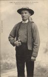 CPA Folklore Un gars de Ploare environs de Douarnenez 