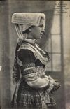 CPA Folklore Meditation Costume de Ploare Environs de Douarnenez