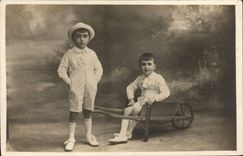 CPA Brouette Enfants