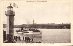 Postal PHARE Entrada de un vapor Binic Barco