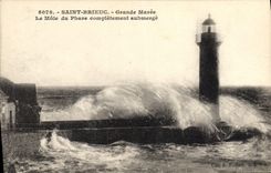CPA Phare Saint Brieuc Grande maree Le Mole du phare completement submerge