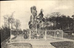 CPA Militaria Guerre de de 1870 Bernay Monument eleve a la memoire des soldats morts en 1870 1871