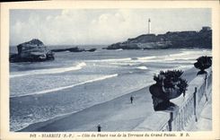 CPA Phare Biarritz Cote du phare vue de la terrasse du Grand Palais