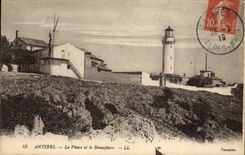 CPA Antibes Le Phare et le Semaphore
