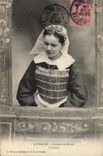 CPA Folklore Guerande Costume de la mariee L'attente Mariage
