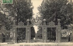 CPA Paris Le Parc Monceau La grille