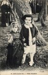 CPA Folklore Batz Petits paludiers Enfants