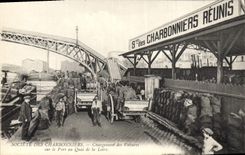 CPA Mine Mines Societe des Charbonniers Chargement des voitures sur le port du Quai de la Loire TOP 