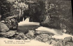 CPA Grotte Grottes Gedre Grotte de Palasset Route de Luz a Gavarnie